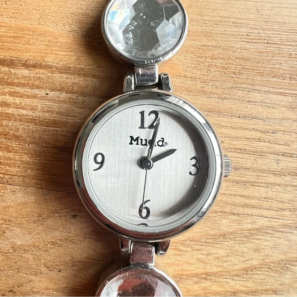 Mudd ladies rhinestone fashion bracelet watch NEW BATTERY